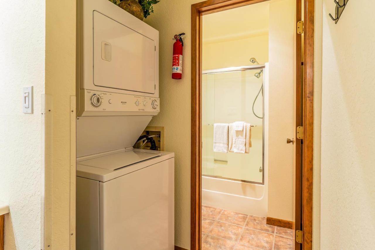 Apartamento Altitude Adjustment Whitefish Exterior foto