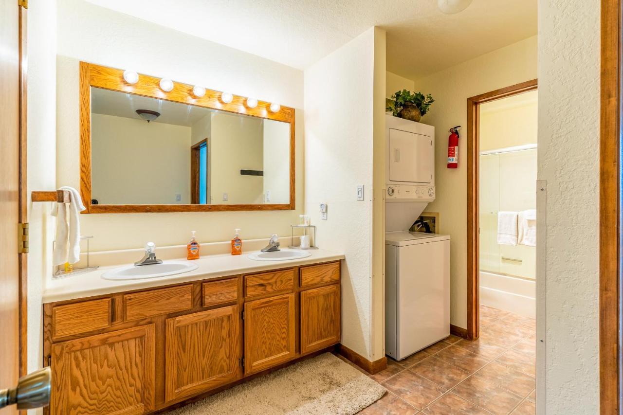Apartamento Altitude Adjustment Whitefish Exterior foto